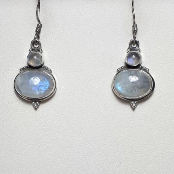 Moonstone in sterling silver drop earrings. - Picture 1 of 2